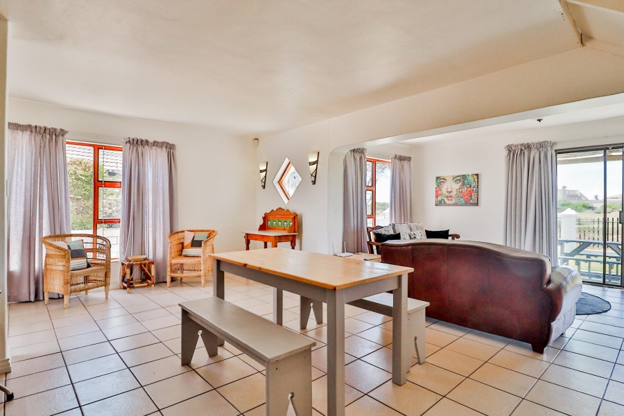 6 Bedroom Property for Sale in Country Club Western Cape